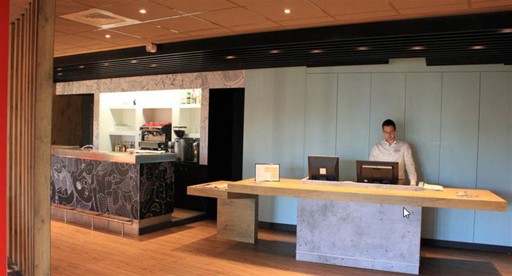 宜必思欧里亚克酒店 外观 照片